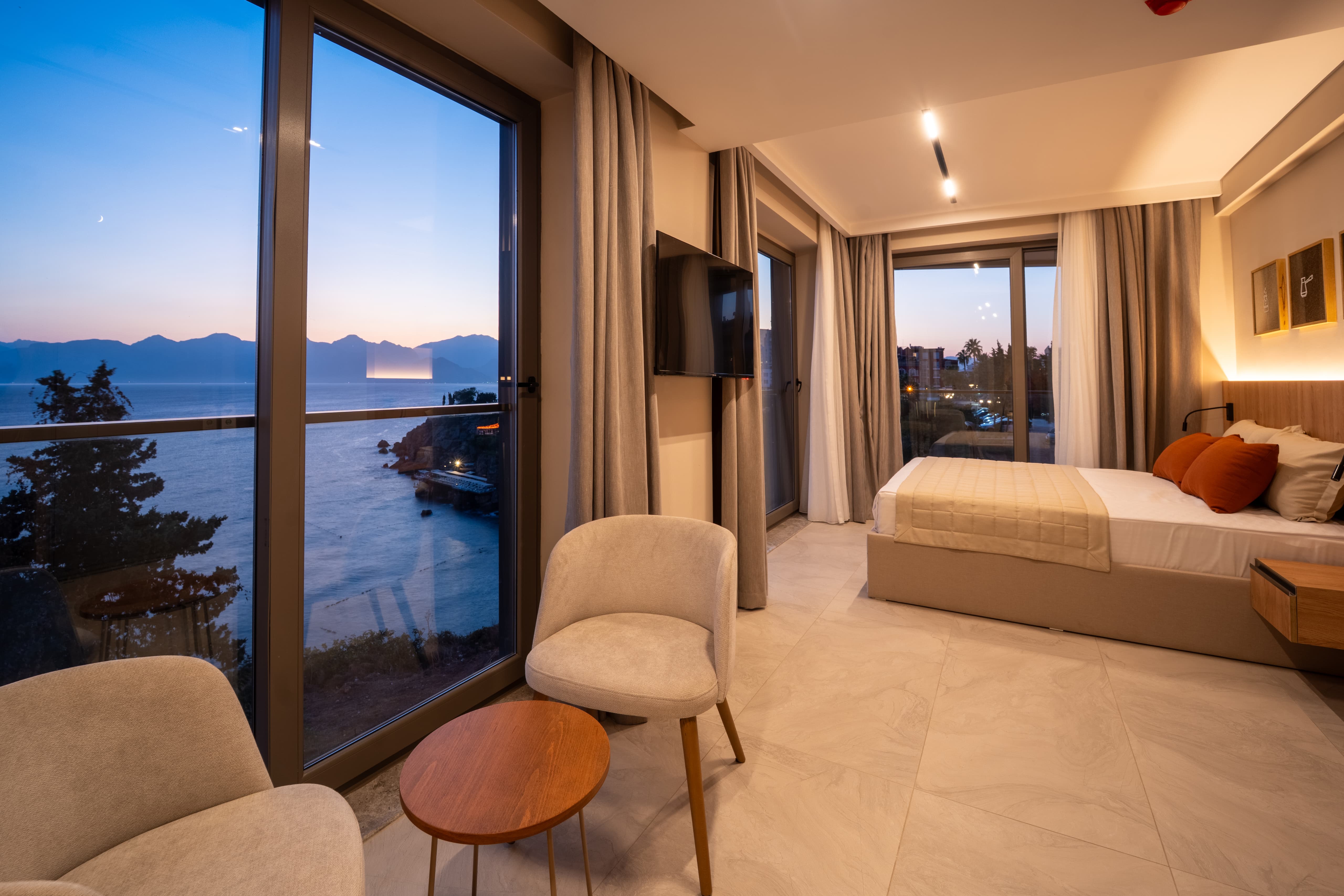 Panoramik Deniz Manzaralı Oda 